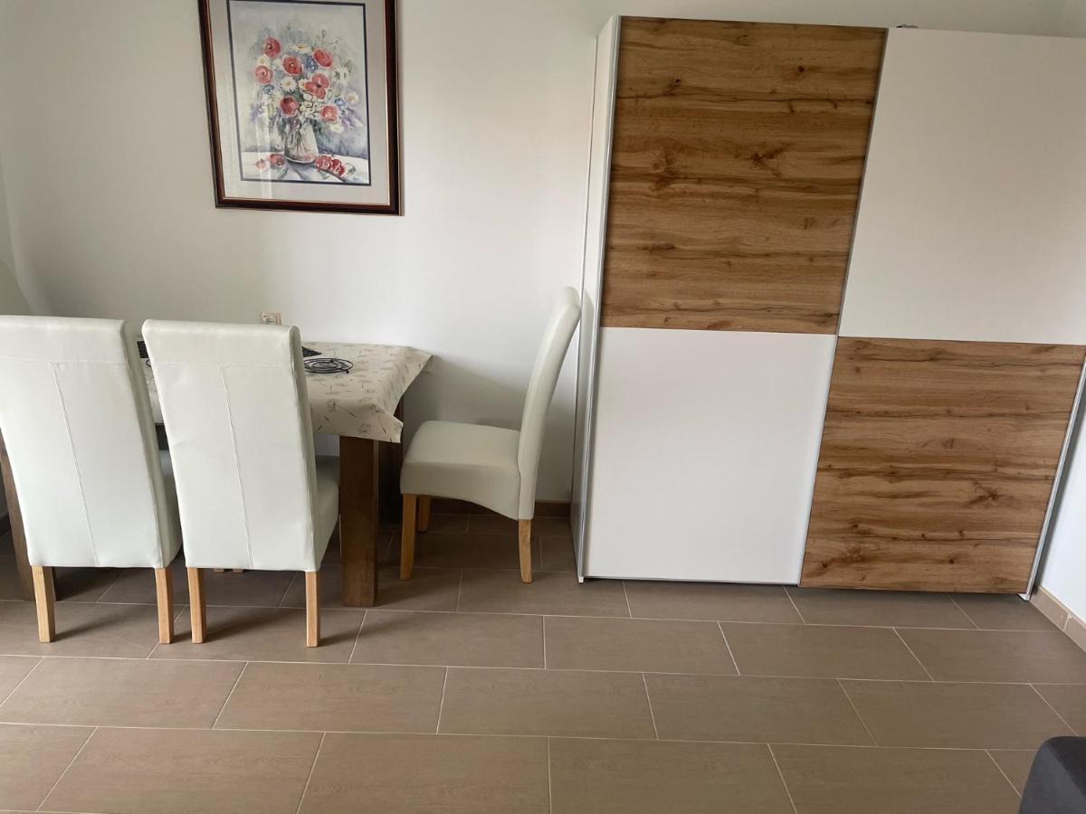 Lory Apartmani Dramalj Bagian luar foto