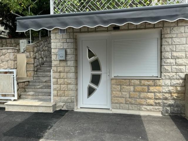 Lory Apartmani Dramalj Bagian luar foto