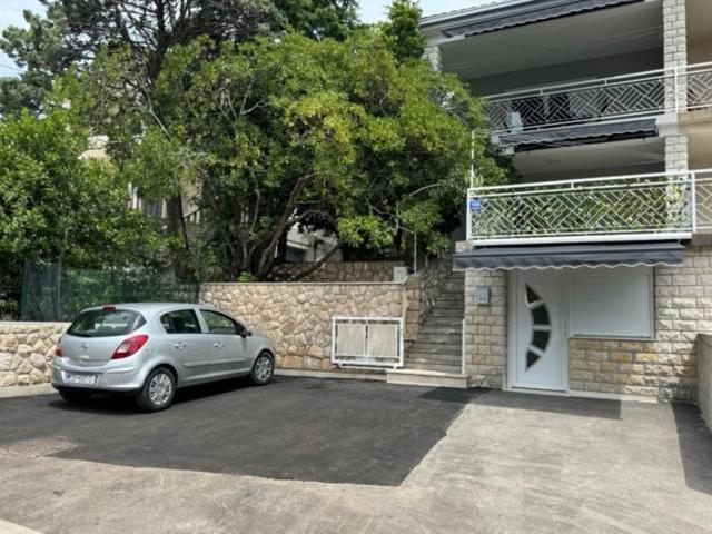 Lory Apartmani Dramalj Bagian luar foto