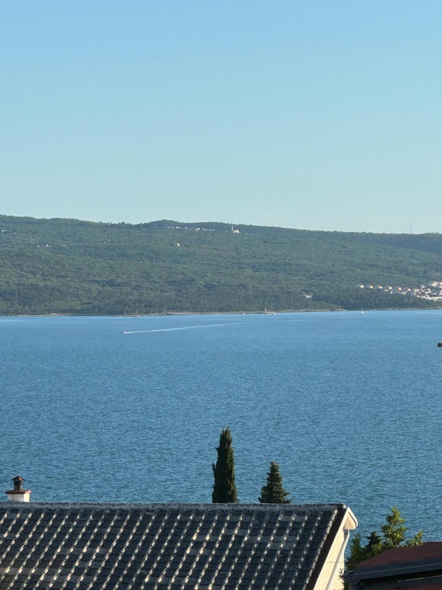 Lory Apartmani Dramalj Bagian luar foto